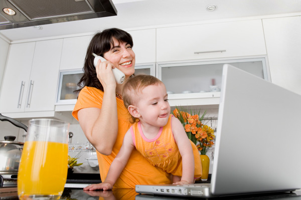 [multi-tasking-mom.jpg]