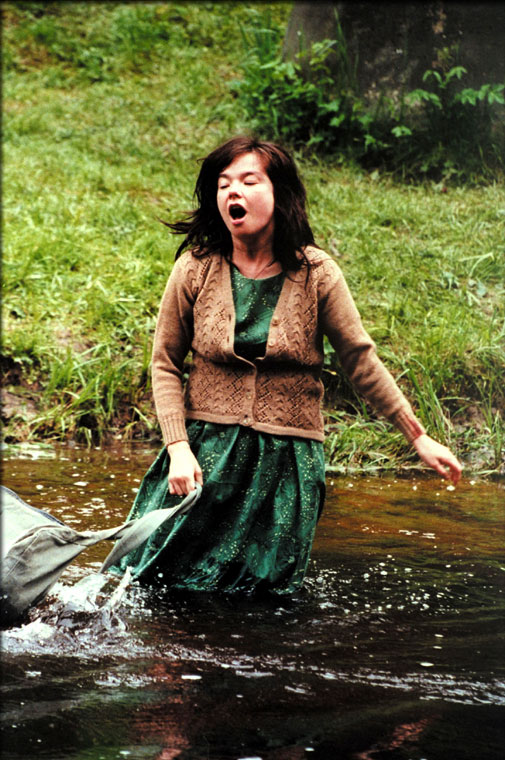 [dancer_in_the_dark_03.jpg]