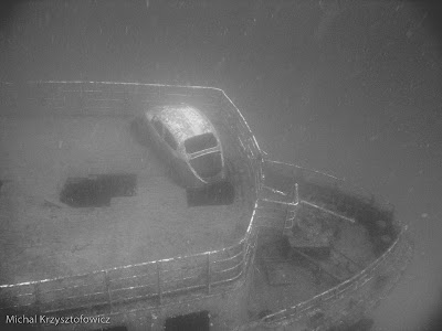 Auto Le Cars Beetle Sunk At The Bottom Of The Ocean New