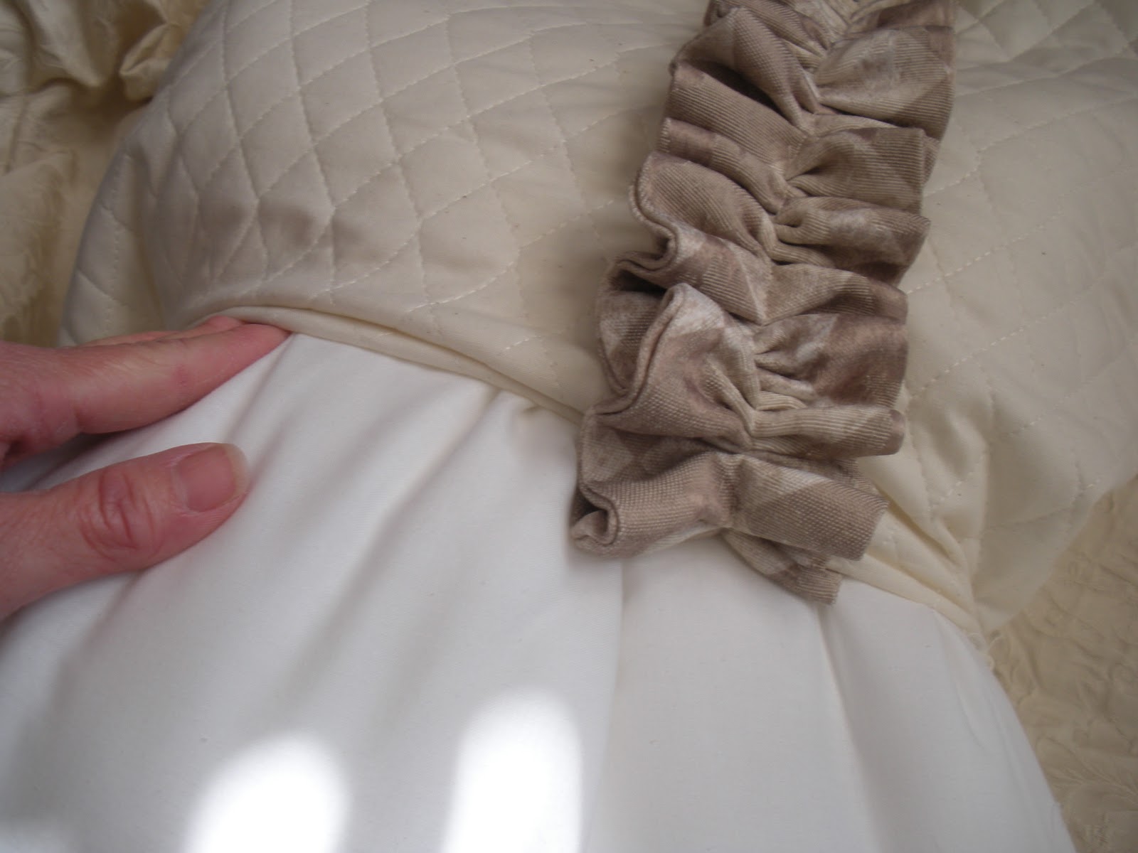 to the Nest Pillow Tutorial