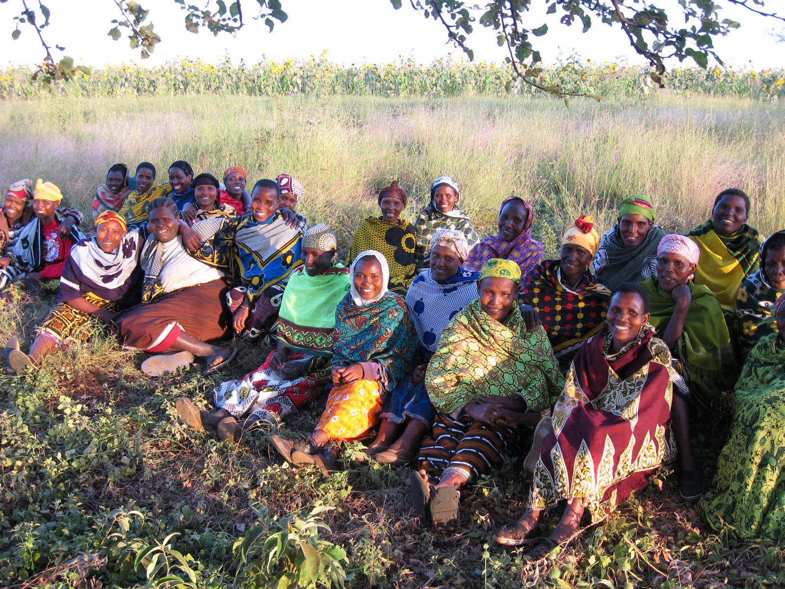 [Maghesho+FG+women.JPG]