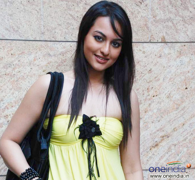 680px x 627px - Sonakshi Sinha Xx Photo Porn Pics Sex Photos Xxx Images | My XXX Hot Girl