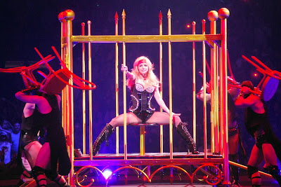 britney spears circus tour photos cage