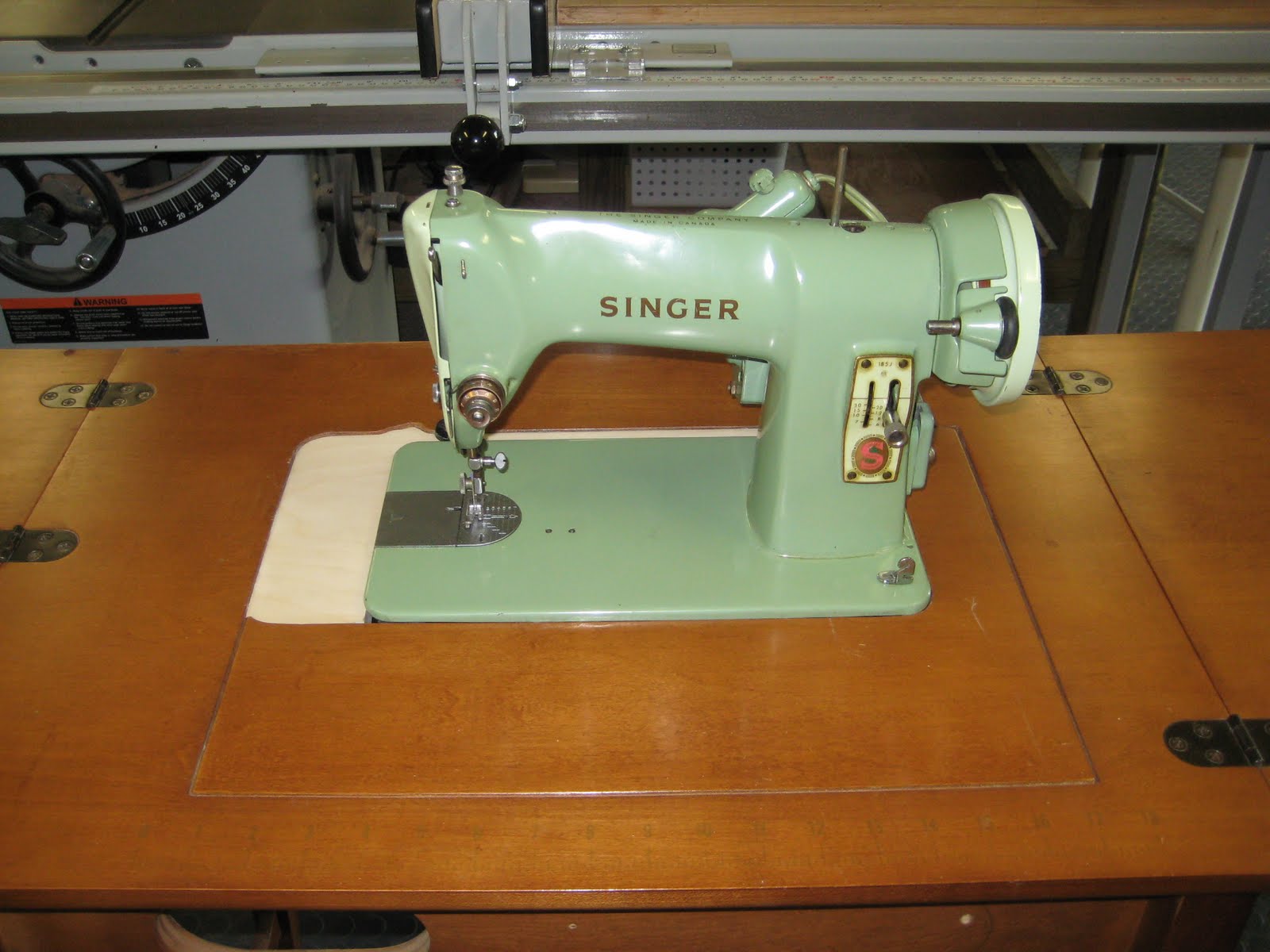 Hi, It's Terri: Sewing Machine Cabinet for my Singer 185J
