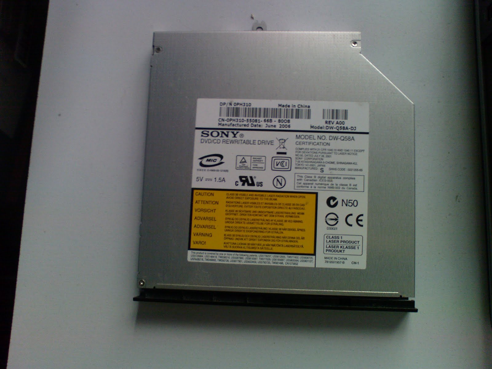 crutch activity Remove optical drive from DELL XPS M1210