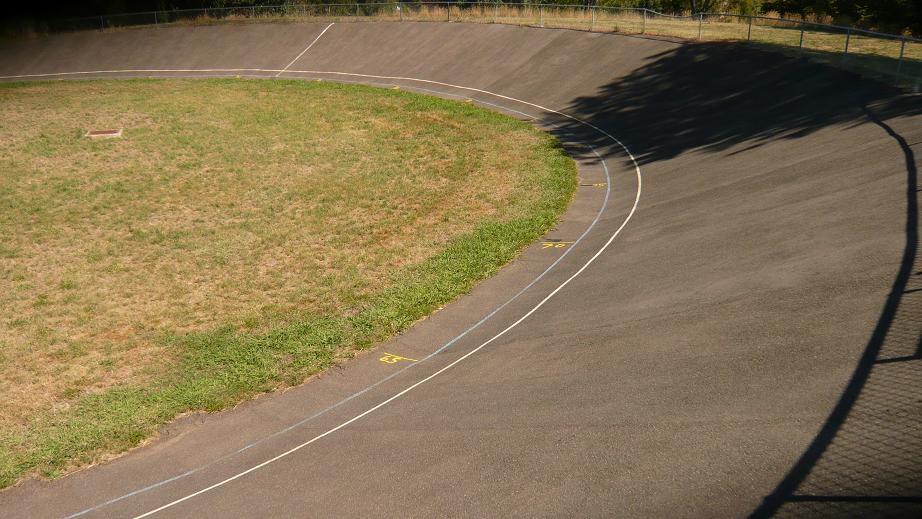 [hurry+reserve+velodrome.JPG]