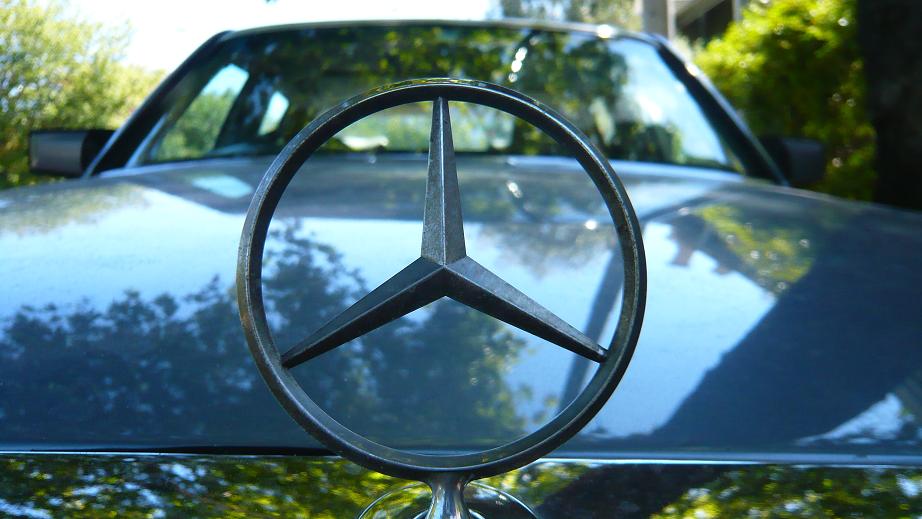 [benz.JPG]