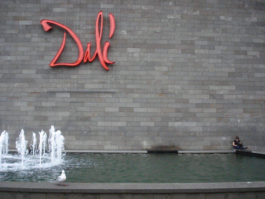 [ngv+(2).JPG]