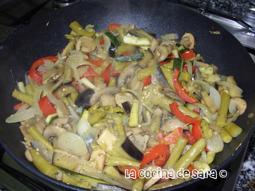 La Cocina de Sara Burritos Mixtos con Salsa de Yogur al Curry