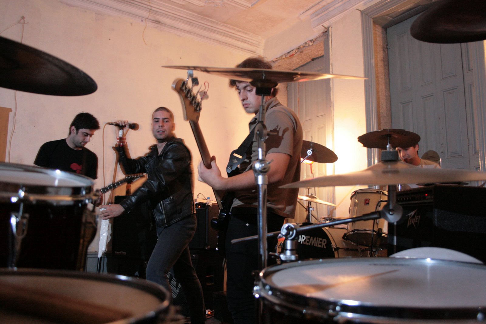 [eskizofrÃ©nicos.JPG]