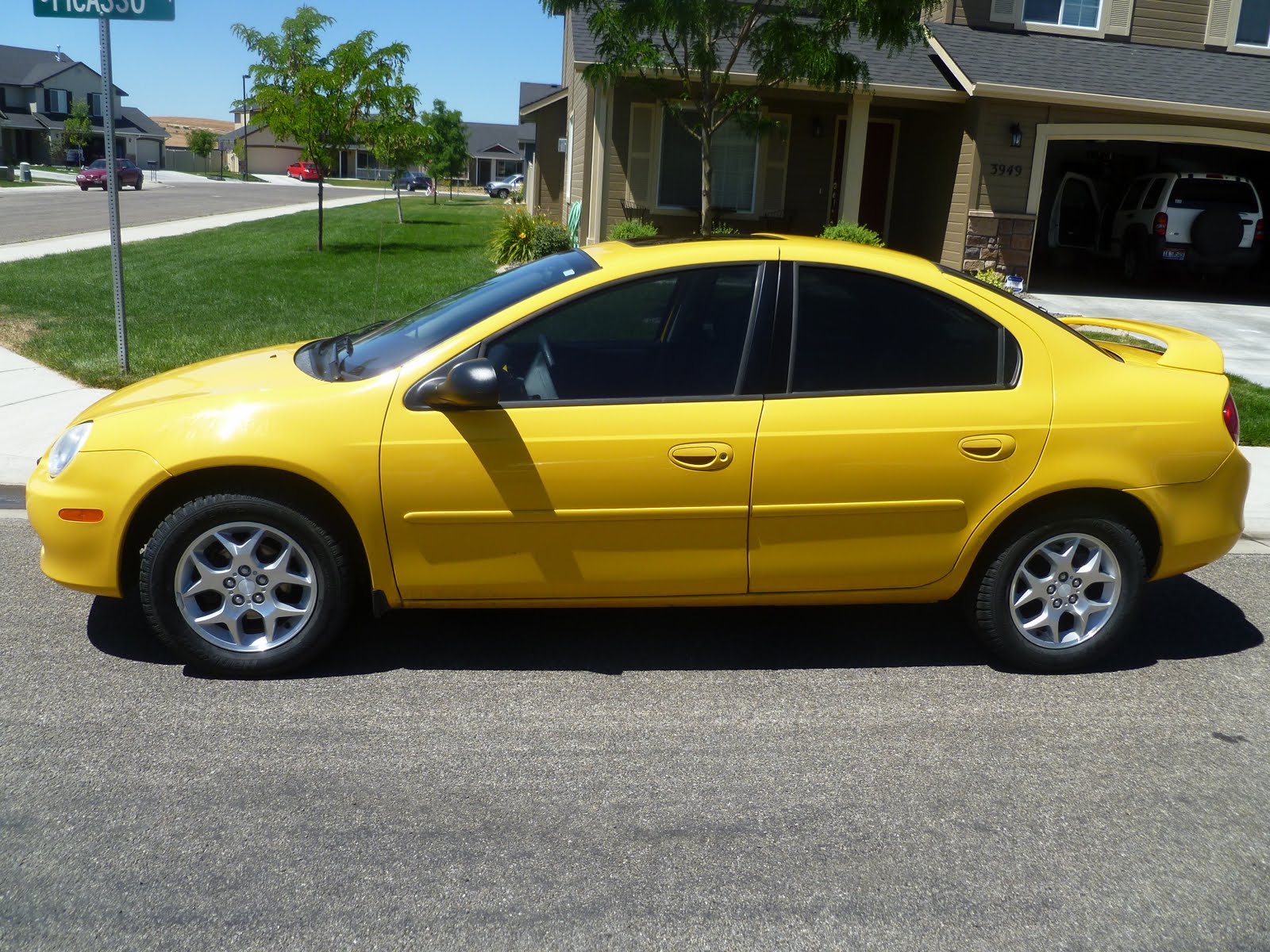 2002 Dodge Neon SXT: Exterior
