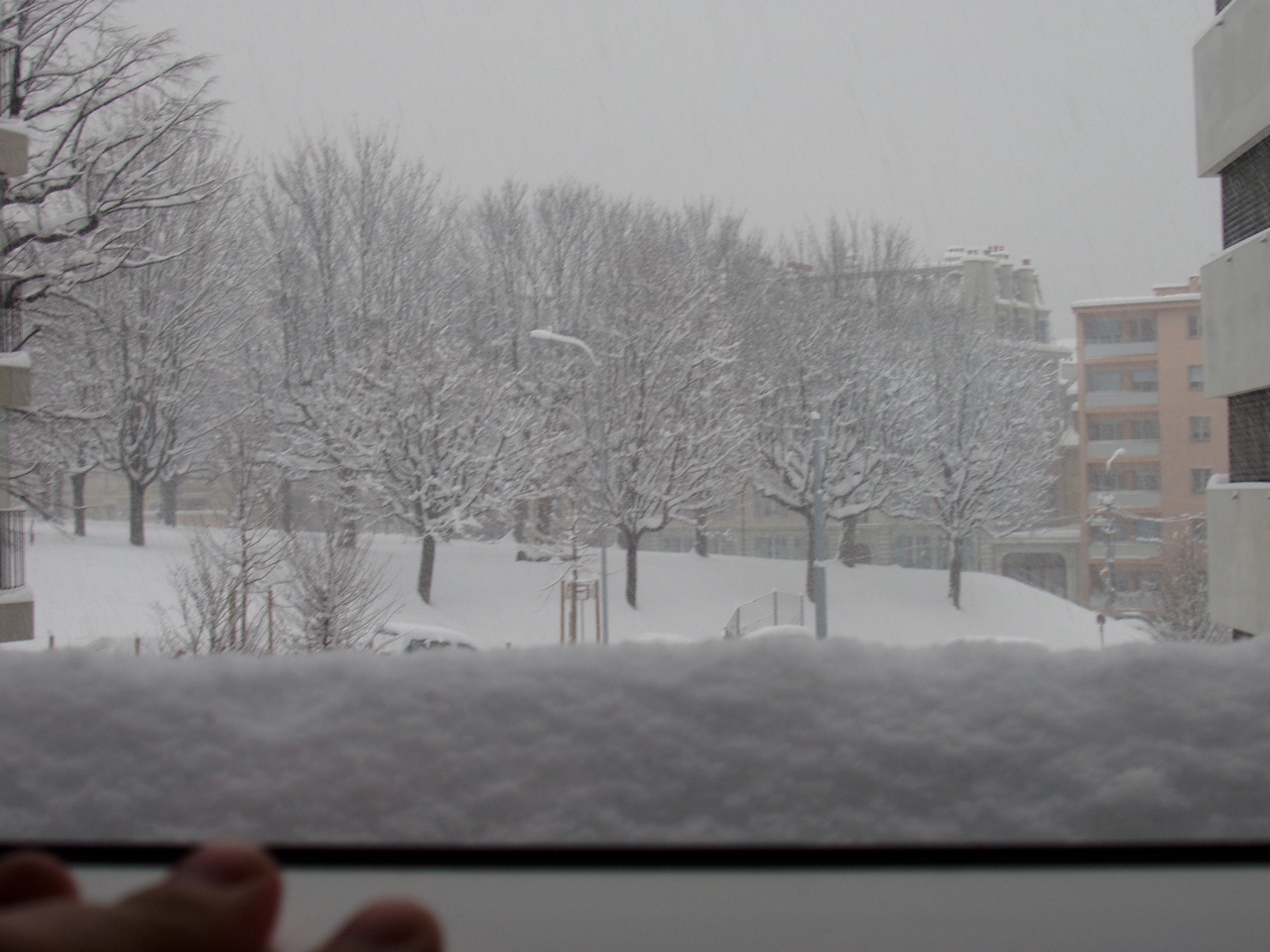 Life Abroad in Switzerland! Lausanne Snowstorm 2010