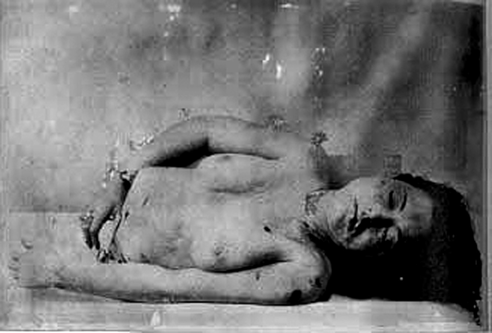 [El+cadáver+de+Samuelson+(001).jpg]