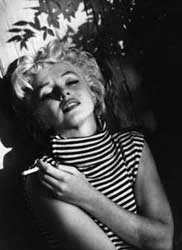 [marilynsmoke1.jpg]