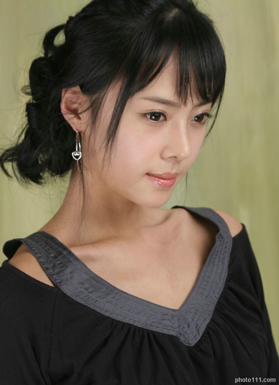 Korean Drama Star Actress Artist Profile Photos: Hwang Jung Eum