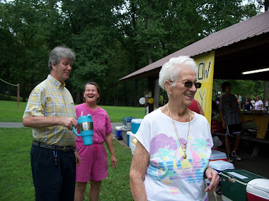 Steven, Donna, Aunt Edna