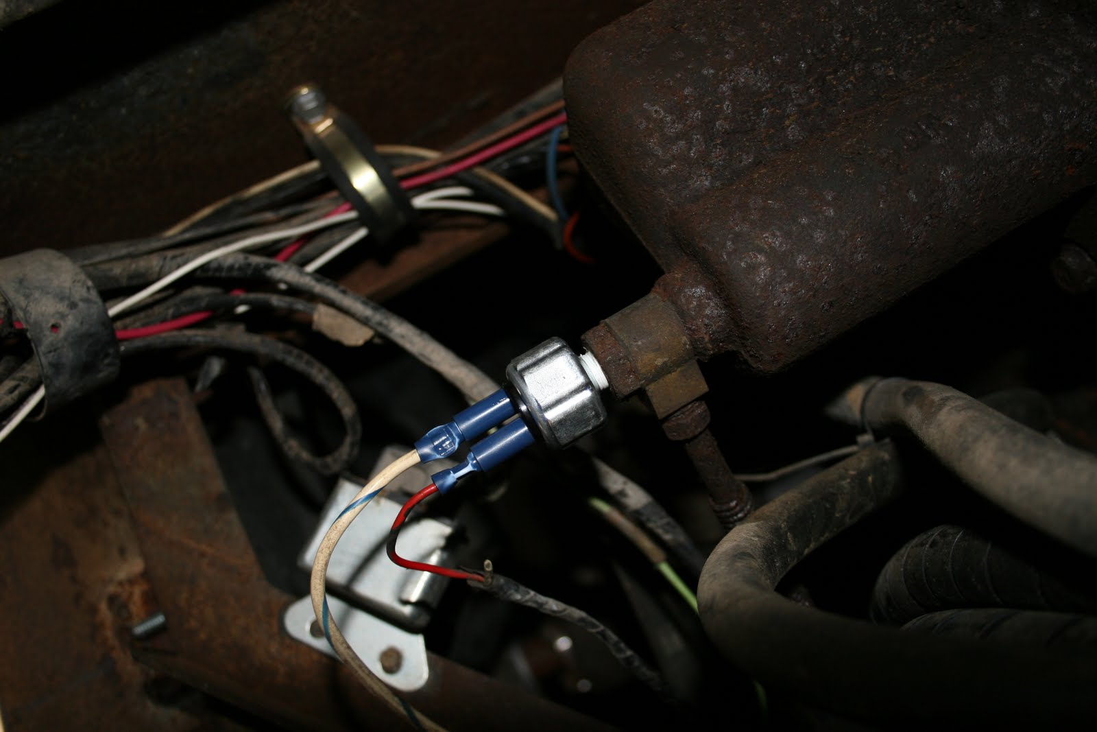 1966 Travco 270 & 1967 Dodge Mahaul 270: Brake-Light Switch Replacement