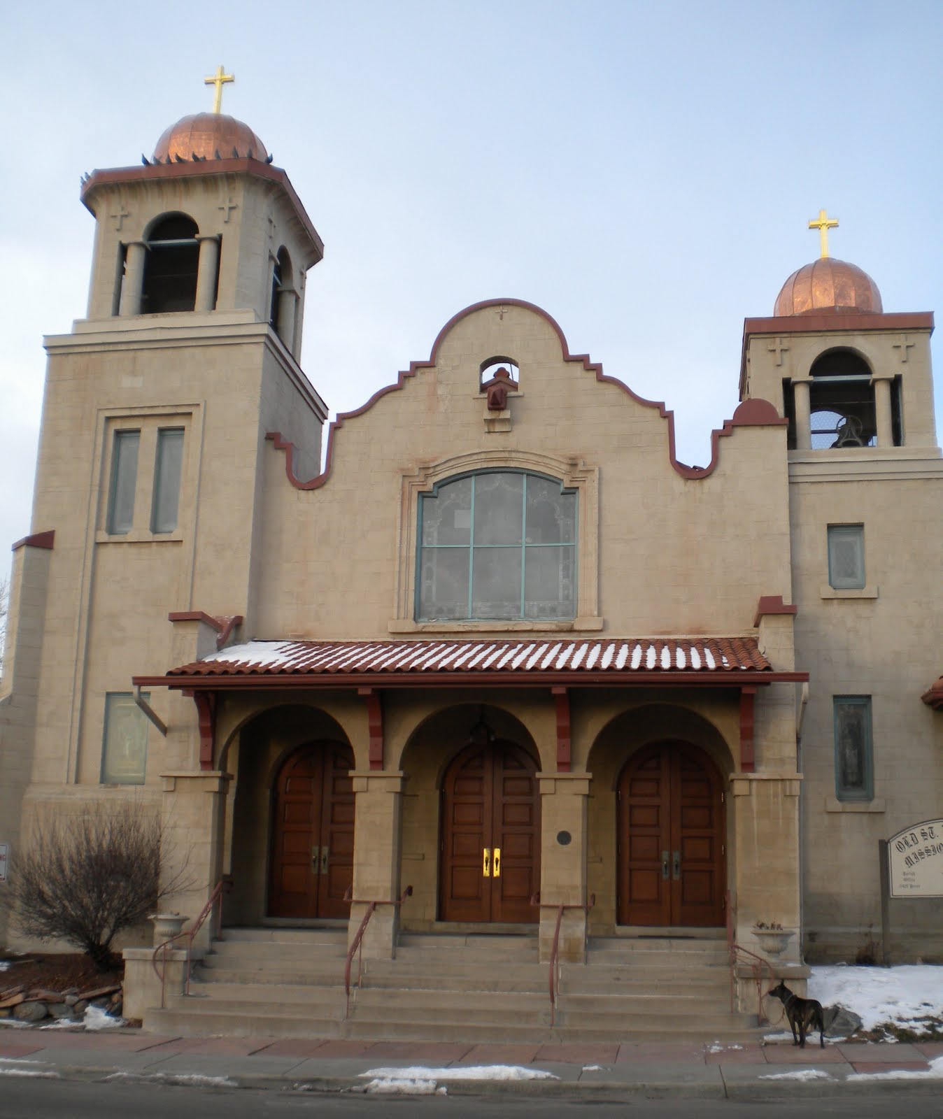 [church.JPG]