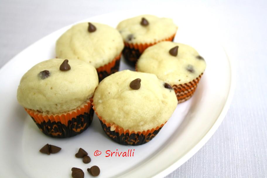 Microwave Eggless Banana Muffins with Chocolate Chips How to bake