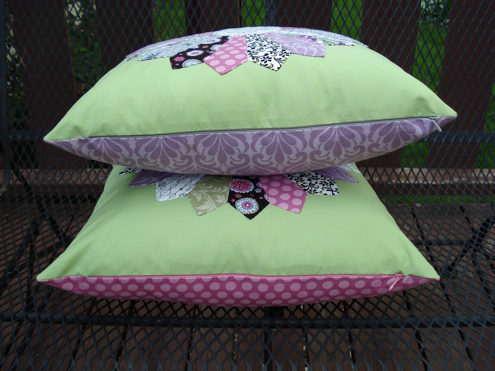 The Way I Sew It Dresden Plate Pillows