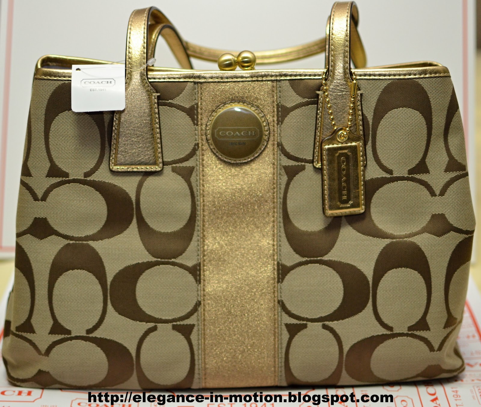 Elegance in Motion: Coach Signature Carry-all Khaki /Metallic Gold