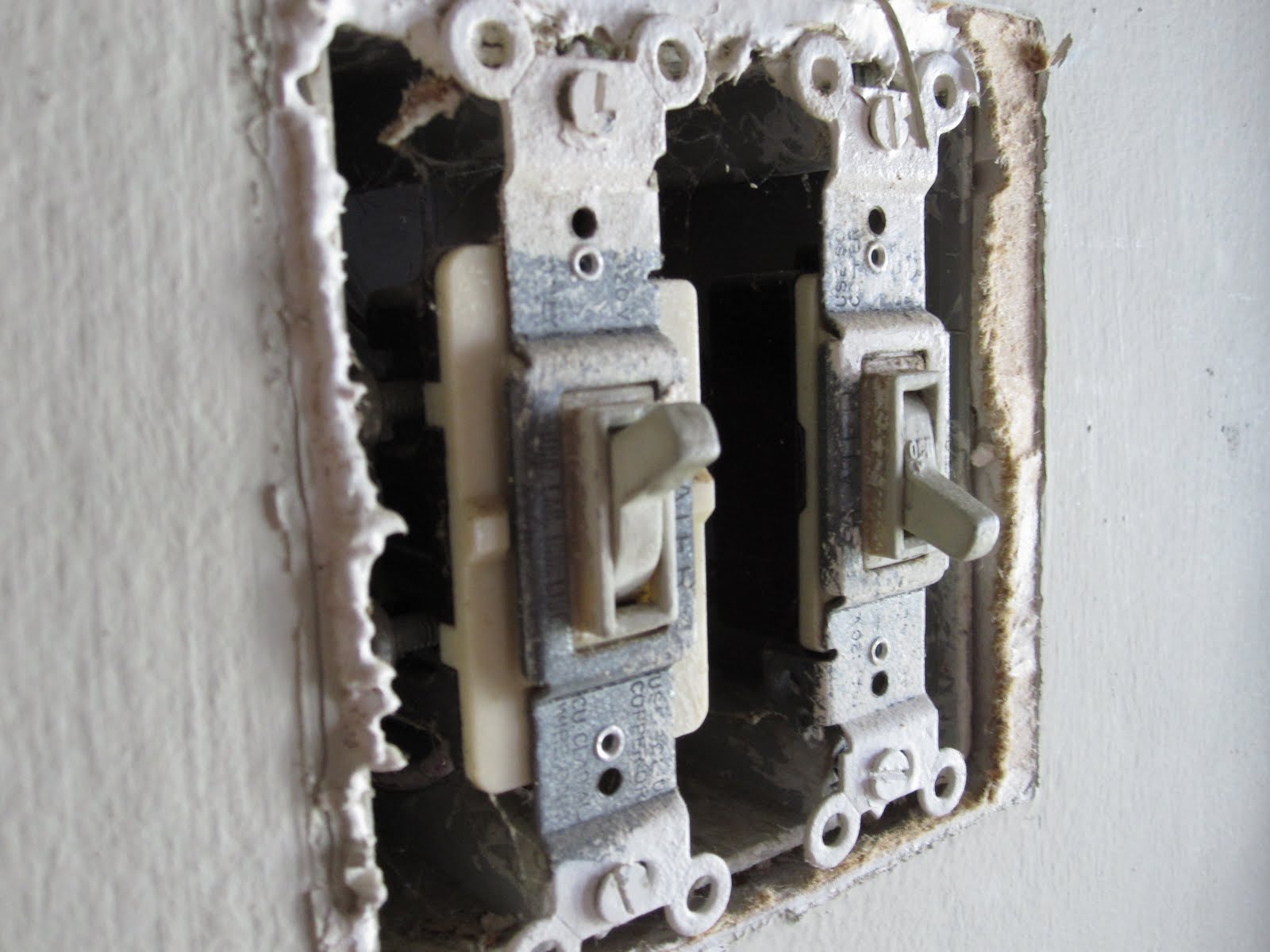 Beauty and Inspiration Tutorial Tuesday How to Replace a Light Switch