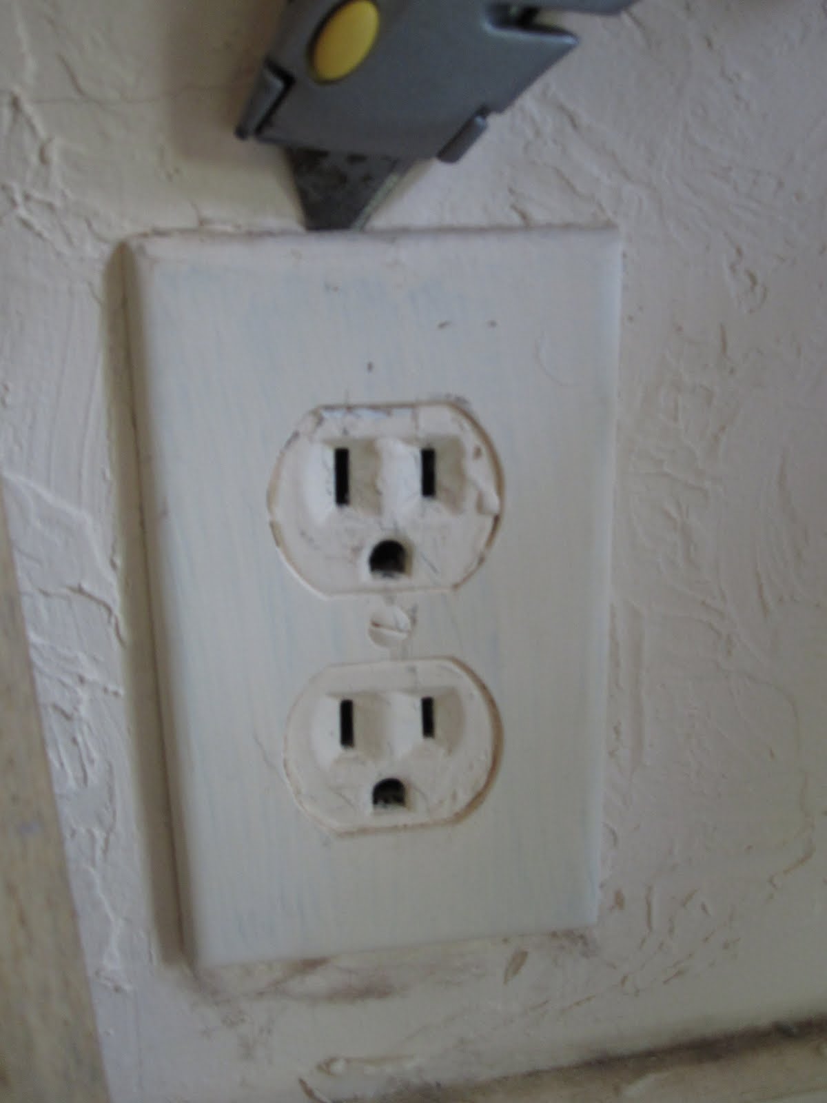 Beauty and Inspiration Tutorial Tuesday How to Replace a Light Switch