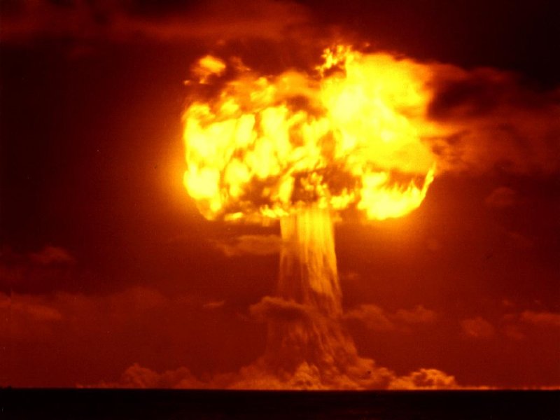nuclear-bomb-explosion.jpg