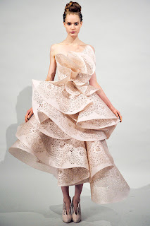 CoVeR yOuR FacE: FASHION COLLECTION: Marchesa RTW 2011