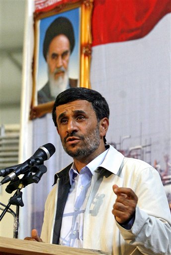 Backed%2Bby%2Ba%2Bportrait%2Bof%2BAyatollah%2BRuhollah%2BKhomeini,%2BPresident%2BMahmoud%2BAhmadinejad%2Bspeaks%2Bduring%2Ba%2Bvisit%2Bto%2BAssalouyeh%2Bon%2Bthe%2BPersian%2BGulf%2Bon%2BThursday,%2BJune,%2B25,%2B2009.jpg