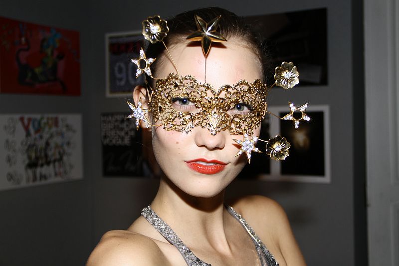 Idle Fascination Eyes Without a Face (or, mask without a costume)