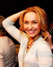 Hayden Panettiere Enjoying Laura Gibson