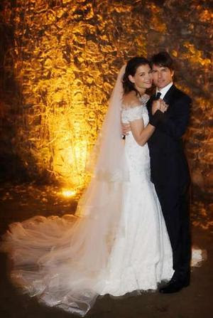 tom cruise and katie holmes wedding pictures. Tom Cruise wedding Photo