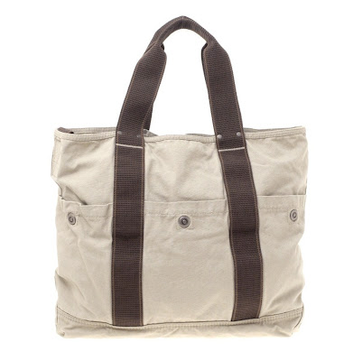 Men's Fashion & Style Aficionado: Gap Bucket Tote Bag