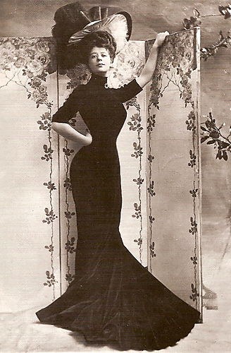 [camille-clifford.jpg]