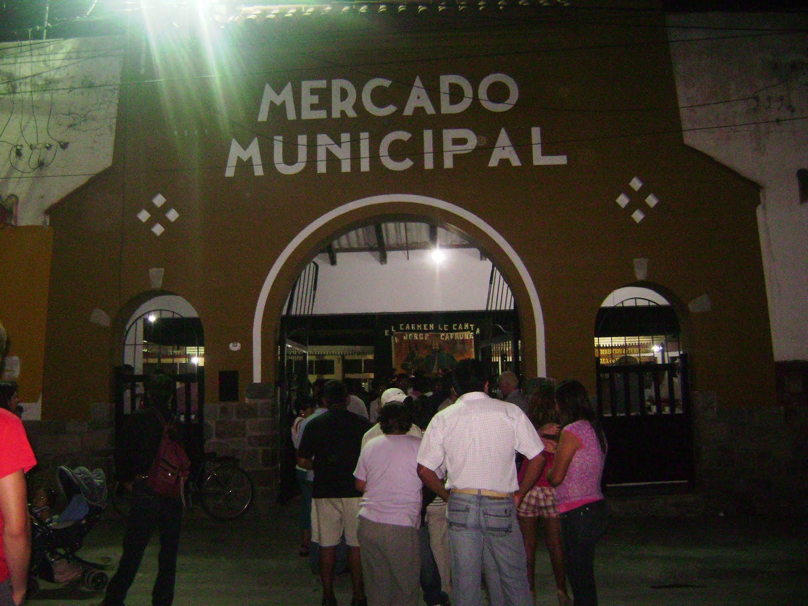 [Mercado+Municipal+del+Carmen.jpg]