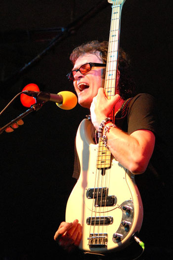 [glenn_hughes08d.jpg]