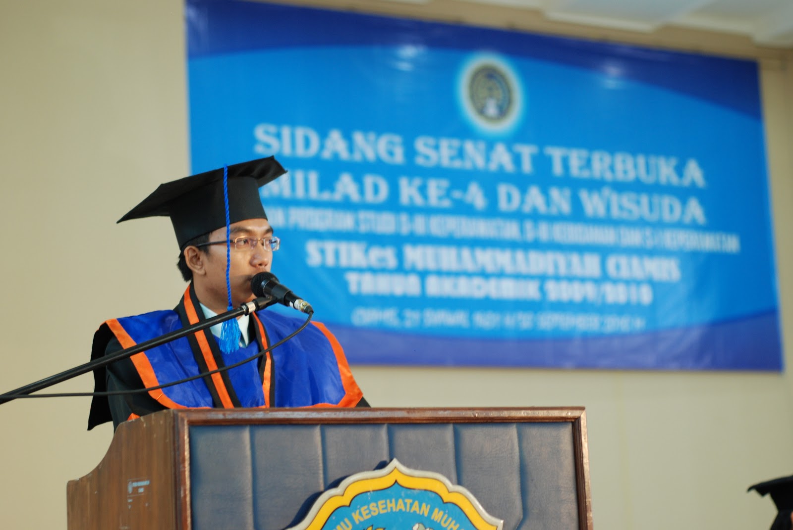 Calon Sarjana Perawat KESAN DAN PESAN WISUDAWAN 2010 OLEH IRFAN