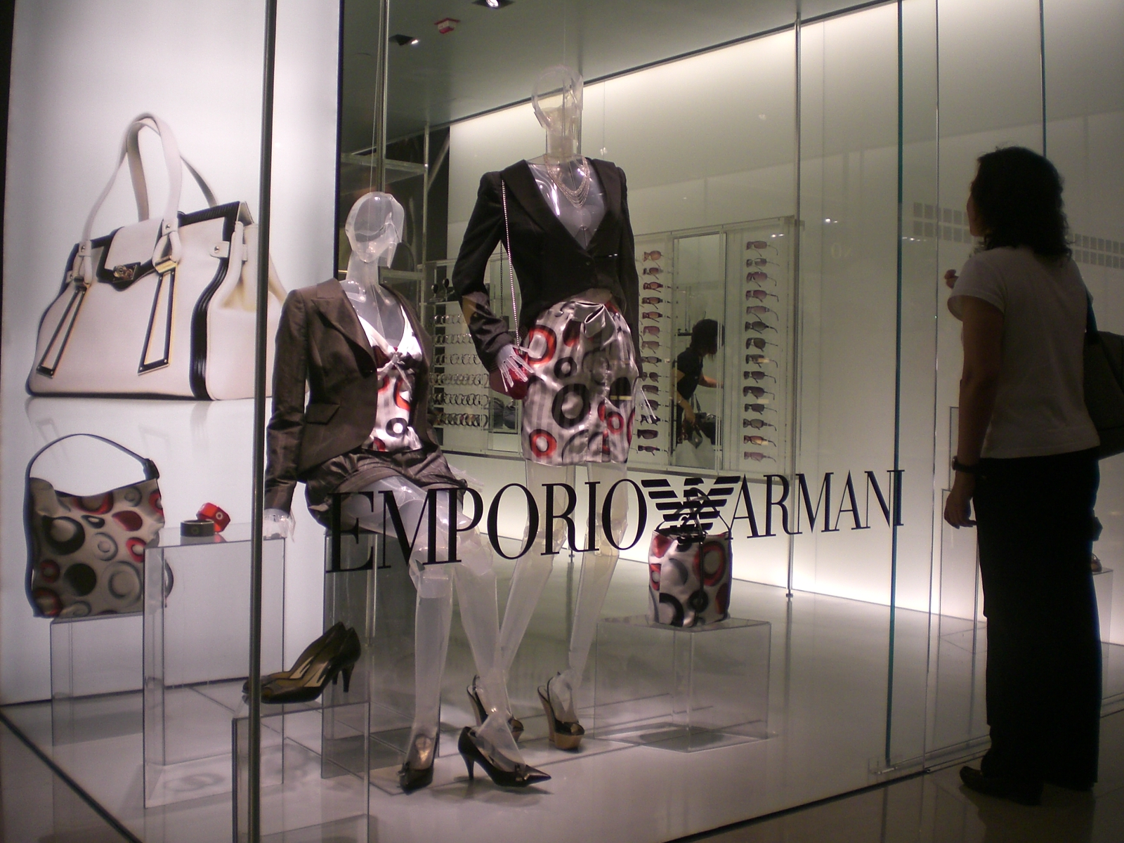 EMPORIO ARMANI Group opened its first online store In China for its
