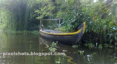 vallom,vanchy,kerala small boat,kayal,kumarakom vanchy,country boats in kumarakom,backwater tours