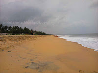 kollam beach,monsoon photos of kerala beaches,quilon beach,kerala beaches,kollam,beach with park infront,kollam beach with MG park