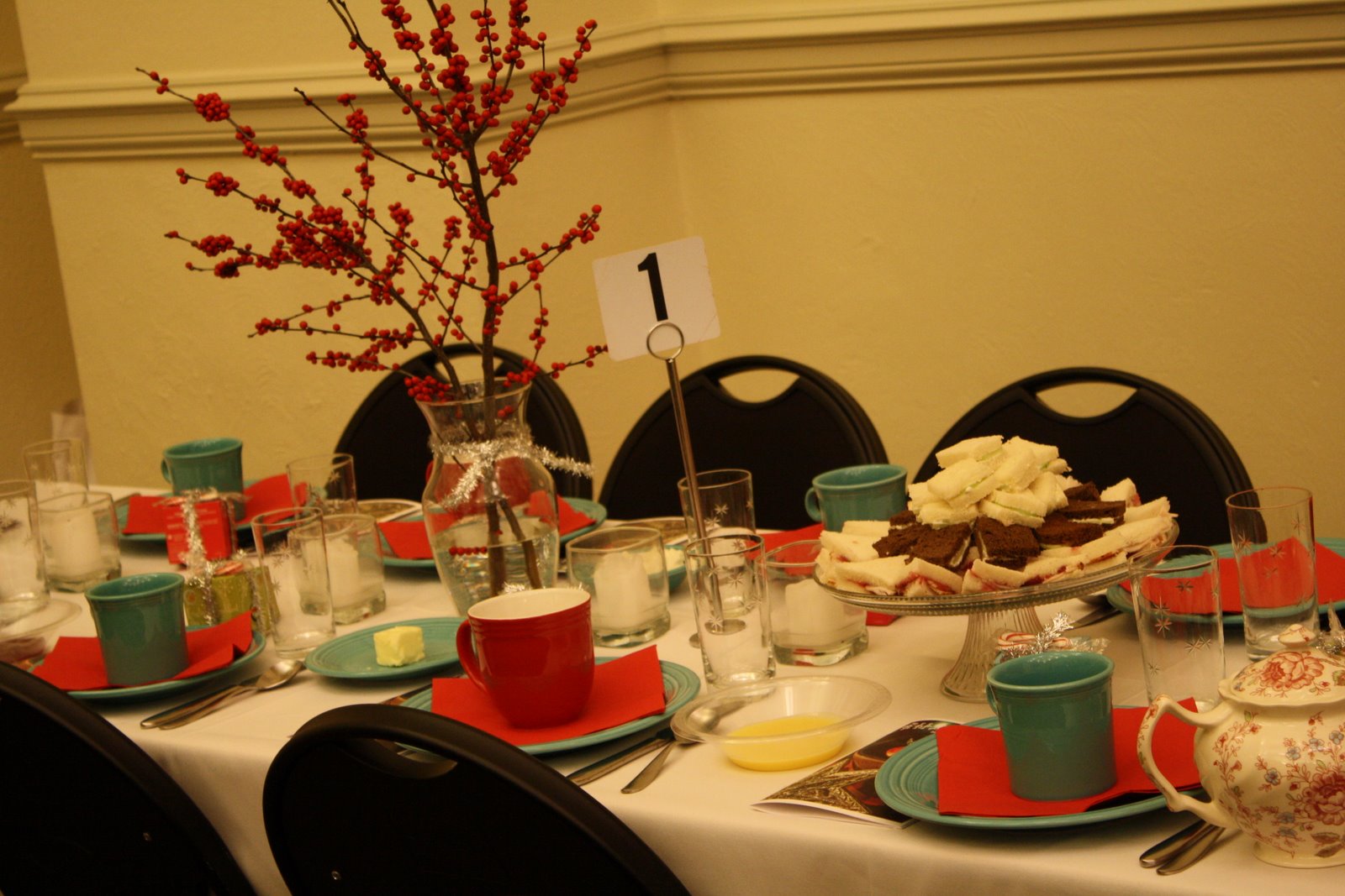 All Things New: Christmas Tea Table Decorations