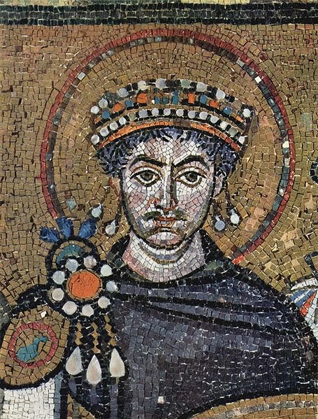 [San_Vitale_in_Ravenna_Justinian.jpg]