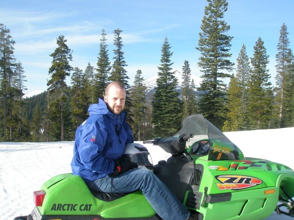 [Ken+Snowmobiling.jpg]