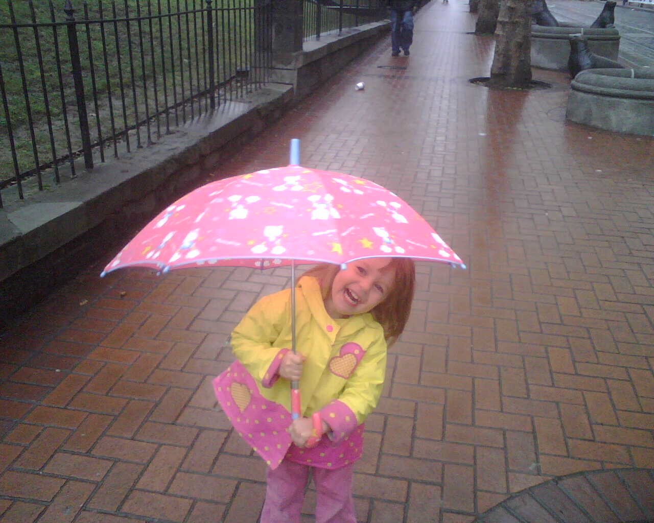[Sara+with+Umbrella.jpg]
