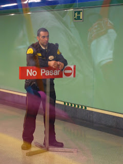 Los vigilantes de seguridad del Metro