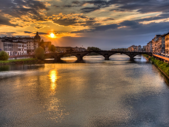 Atardecer rio Arno