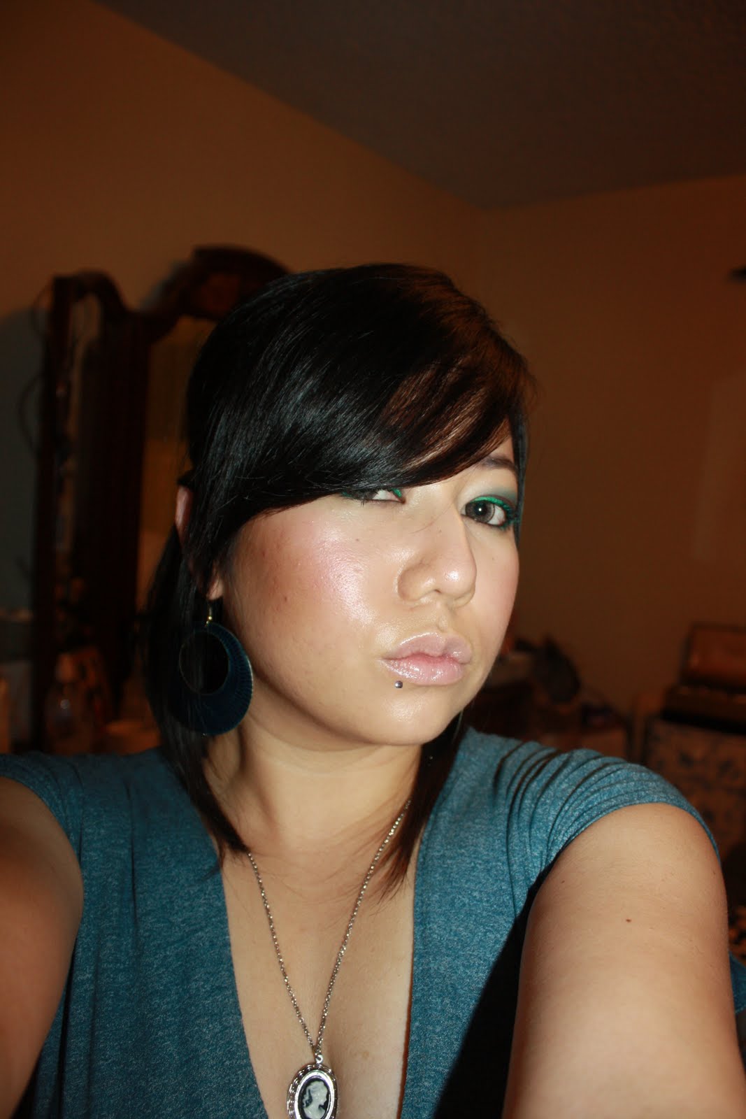 a DaiLy dOSe Of kAaRteHan FACIAL PIERCING... YAY?? OR NAY???