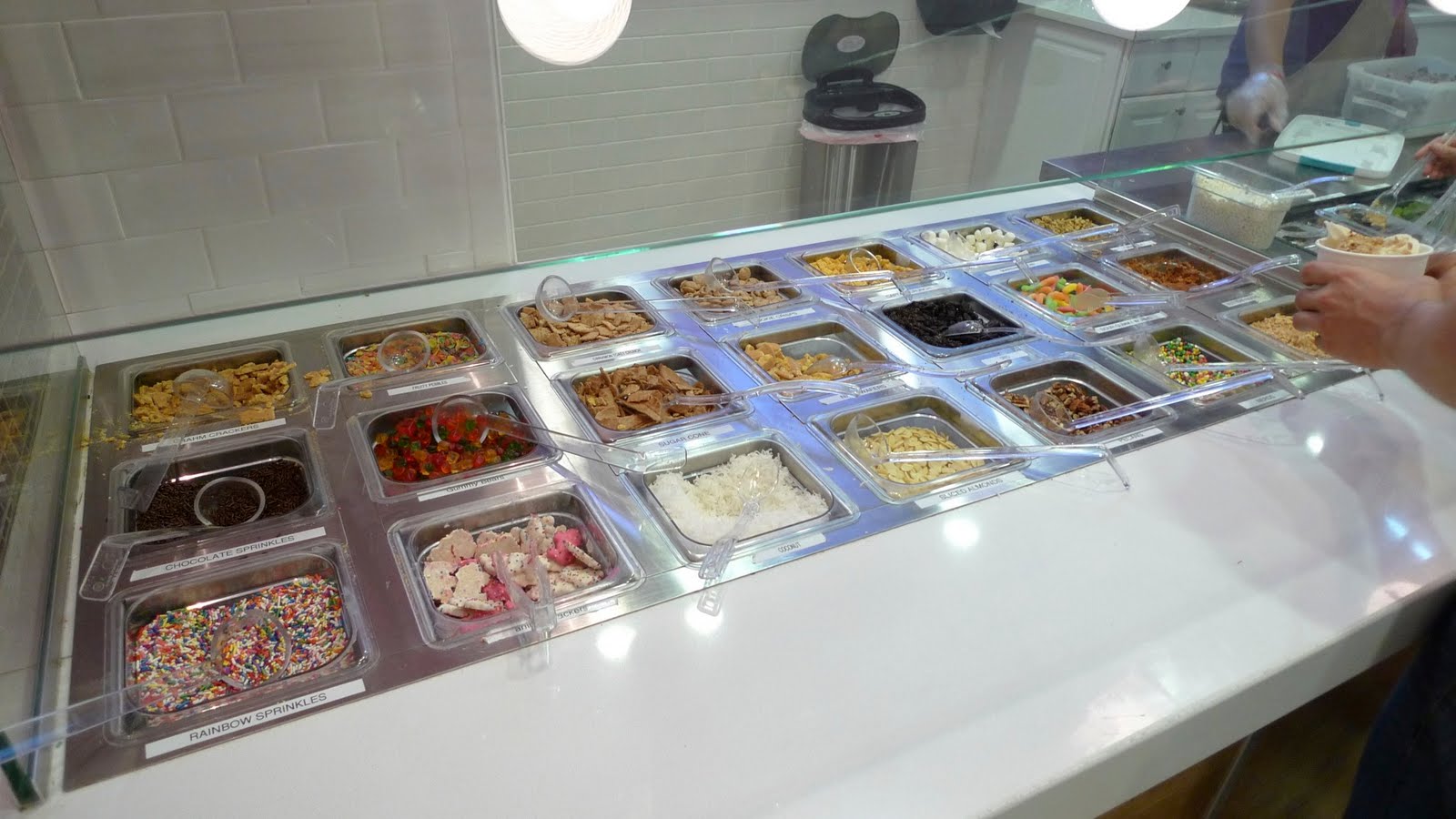 What's Cooking at Soomeenshee's Forever Yogurt Chicago, IL