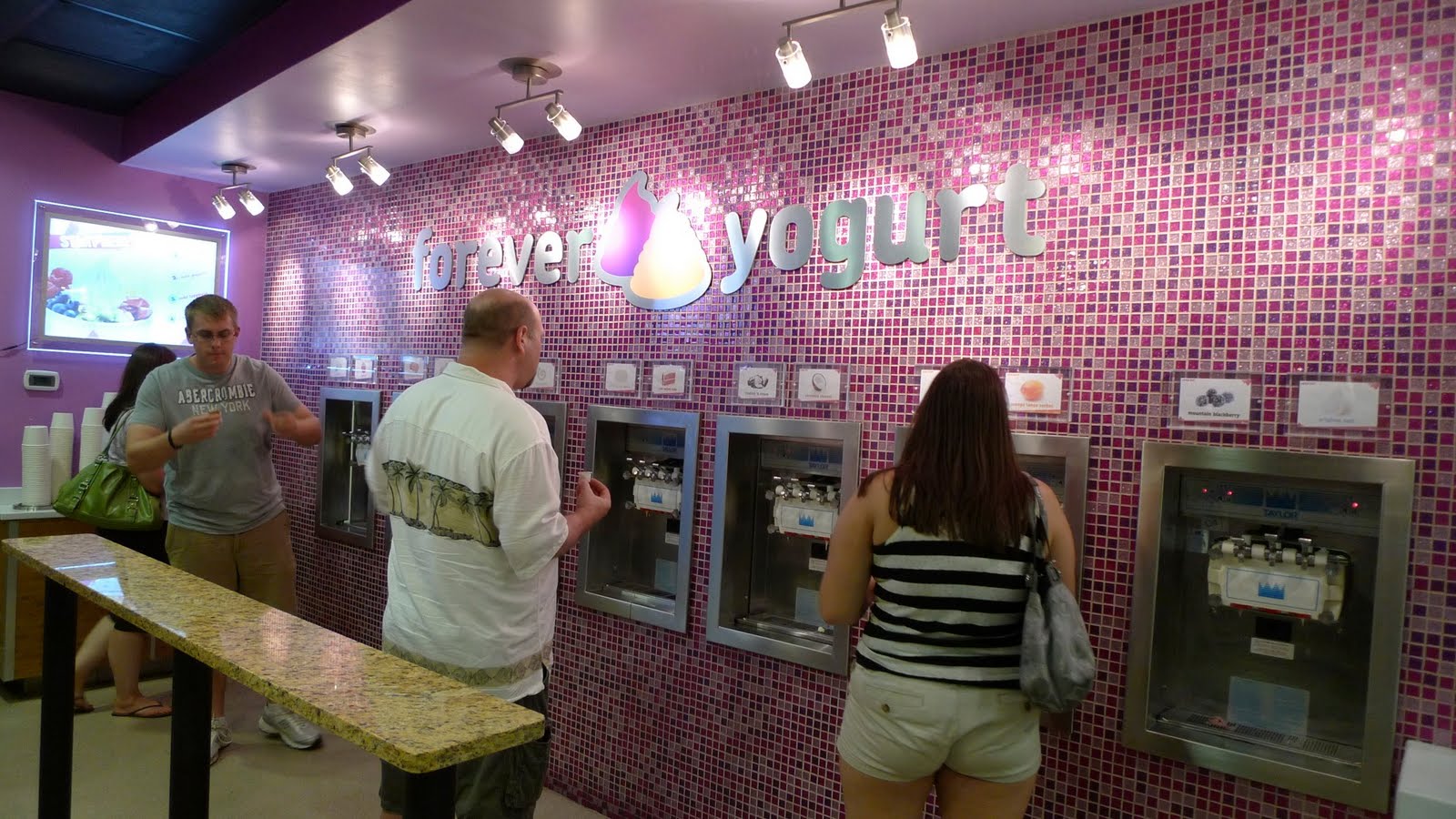 What's Cooking at Soomeenshee's Forever Yogurt Chicago, IL